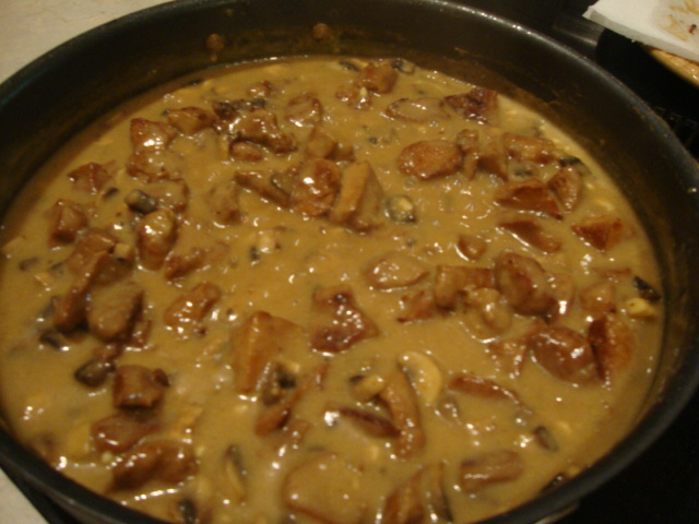 Tempeh (or Seitan) in Hearty Mushroom-Mustard Sauce -- Epicurean Vegan