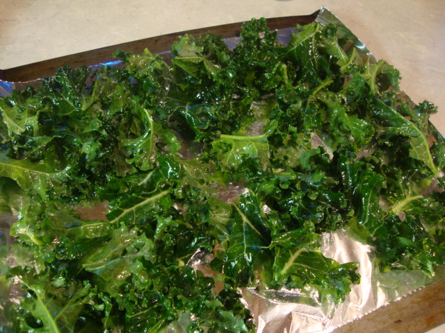 Crispy Kale Leaves -- Epicurean Vegan