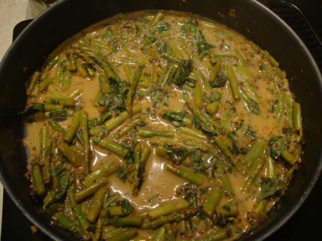 Pasta with Asparagus and Lemon Sauce -- Epicurean Vegan