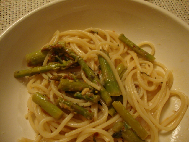 Pasta with Asparagus and Lemon Sauce -- Epicurean Vegan