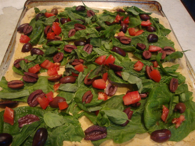 Hummus and Kalamata Olive Pizza -- Epicurean Vegan