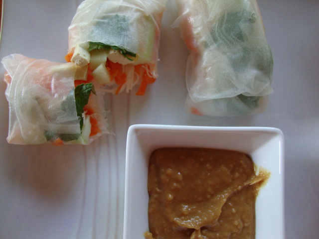 Spring Rolls with Peanut Dipping Sauce -- Epicurean Vegan