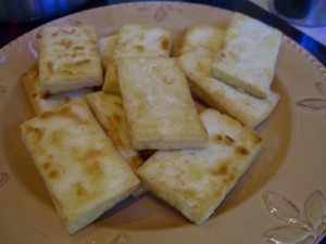 Sauteed Tofu with Shallots, Almond and Amaretto -- Epicurean Vegan