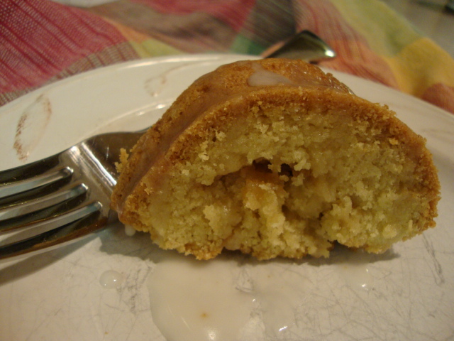 Almond Sour Cream Coffee Cake -- Epicurean Vegan