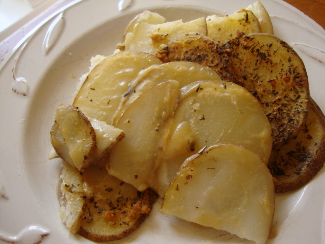 Herb-Scalloped Potatoes -- Epicurean Vegan