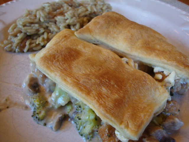 Mock Chicken Divan Pot Pie -- Epicurean Vegan