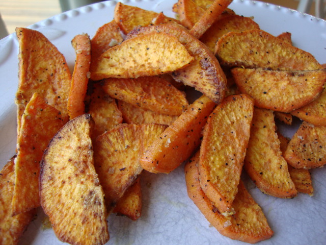 Baked Sweet Potato Fries -- Epicurean Vegan