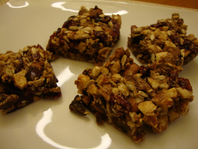 Fruit and Nut Energy Bars -- Epicurean Vegan