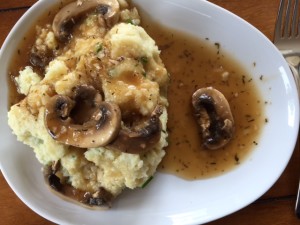 Mashed Cauliflower with Mushroom Gravy -- Epicurean Vegan