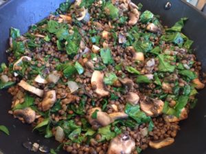 Quick and Easy Lentils with Spinach and Mushrooms -- Epicurean Vegan
