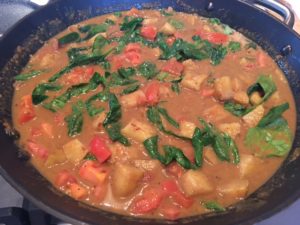 Potato Curry with Spinach and Tomato -- Epicurean Vegan